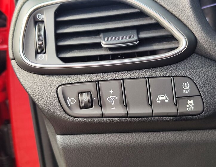 Hyundai i30 Liftback 1,4 l 103 kw