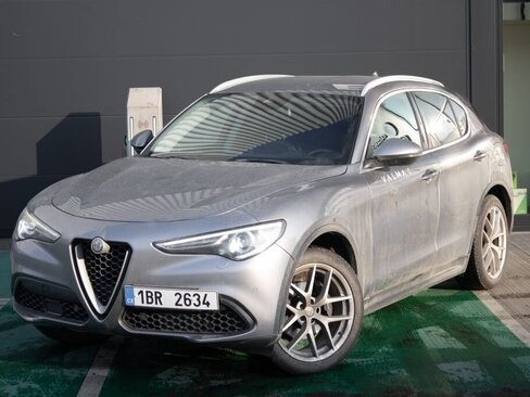 Alfa Romeo Stelvio SUV 2,0 l 206 kw
