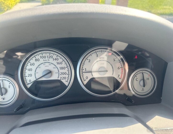 Chrysler Town & Country 17