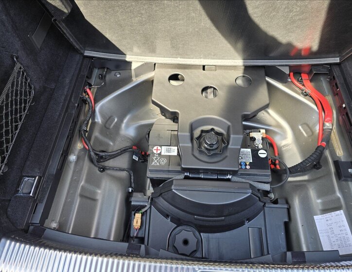 Audi A4 Kombi 2,0 l 140 kw