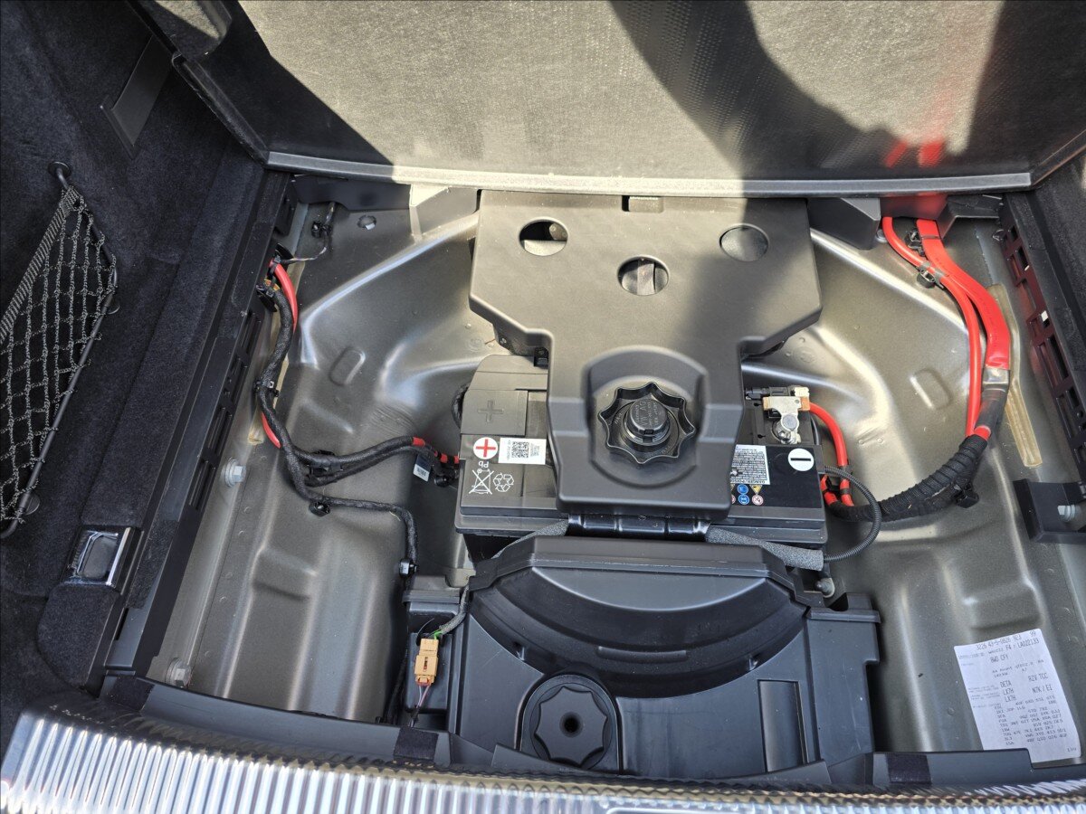 Audi A4 Kombi 2,0 l 140 kw