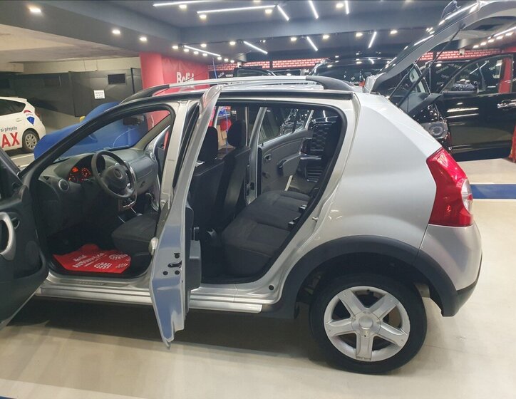 Dacia Sandero Hatchback 1,6 l 62 kw