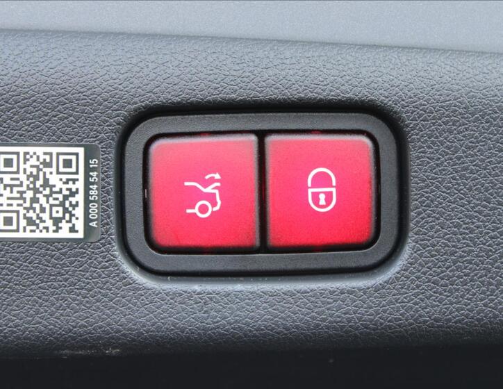 Mercedes-Benz Třídy E 11