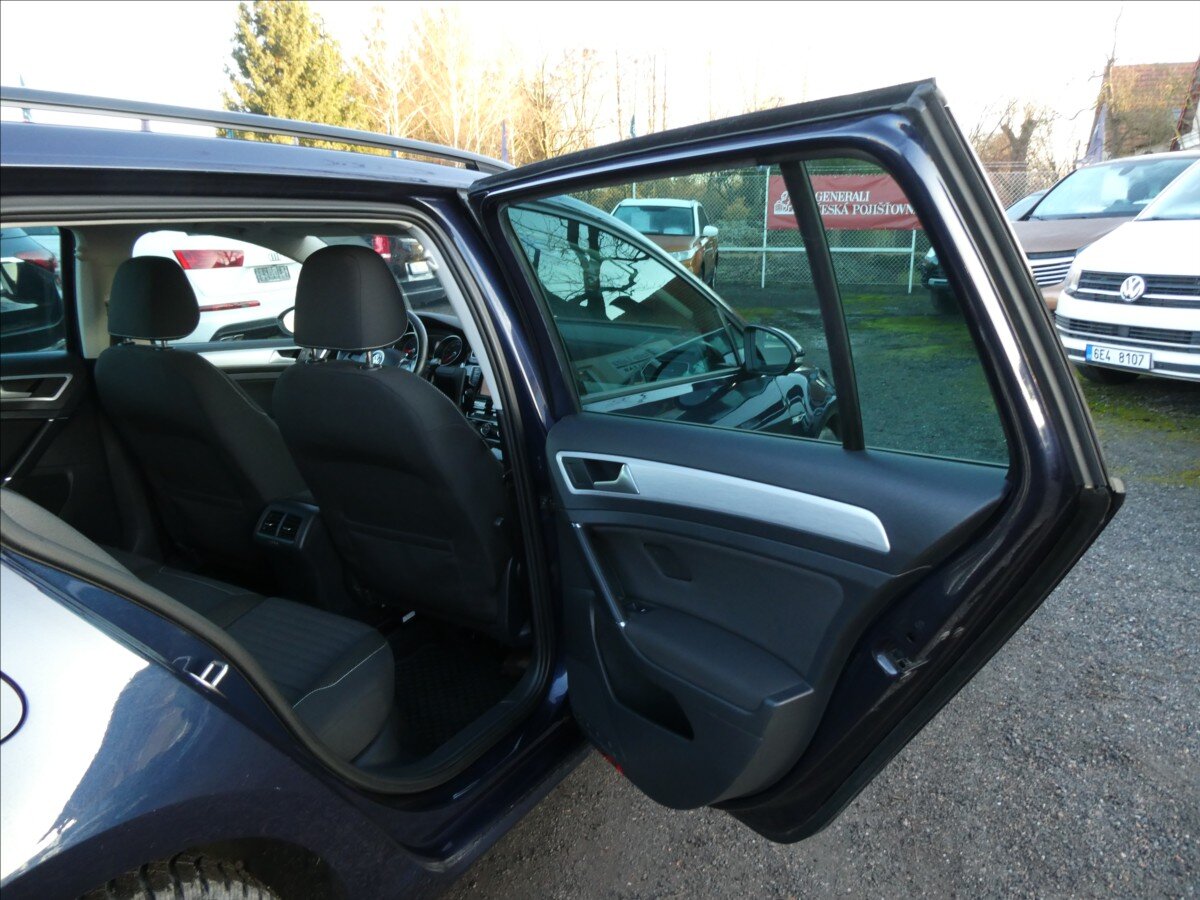 Volkswagen Golf Kombi 1,6 l 81 kw