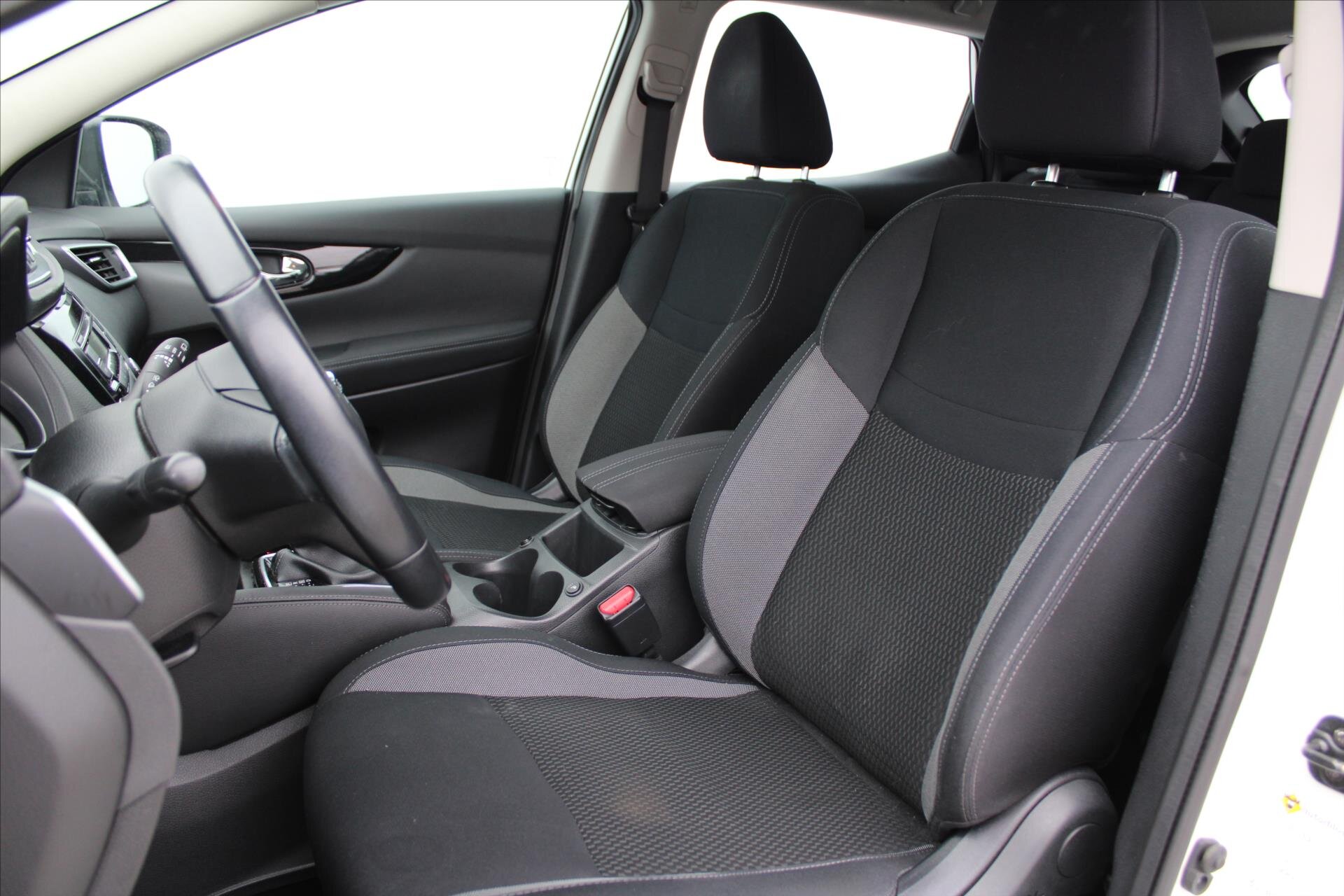 Nissan Qashqai SUV / Terénní 1,2 l 85 kw