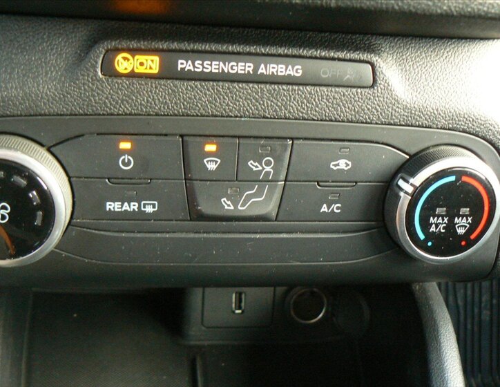 Ford Focus Kombi 999,0 92 kw