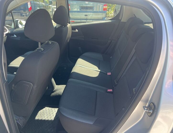 Peugeot 207 8