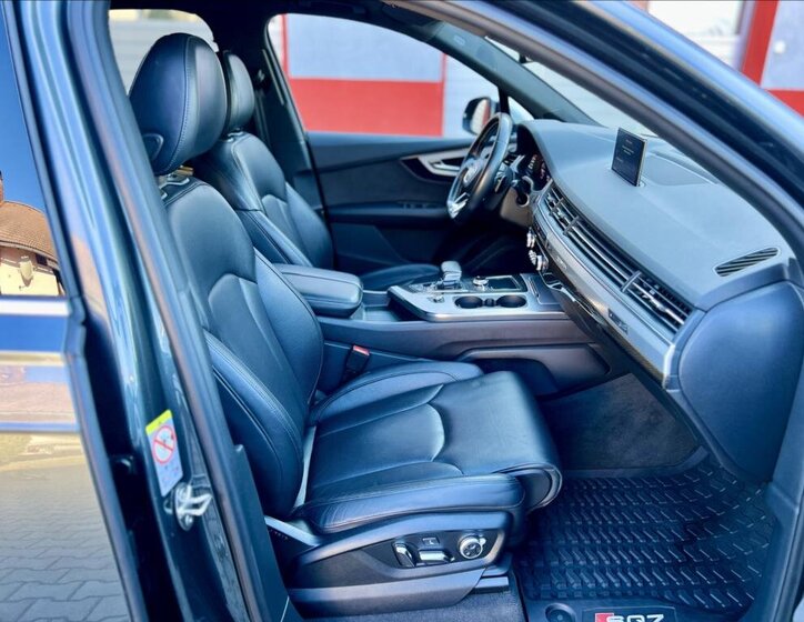 Audi SQ7 SUV / Terénní 4,0 l 320 kw