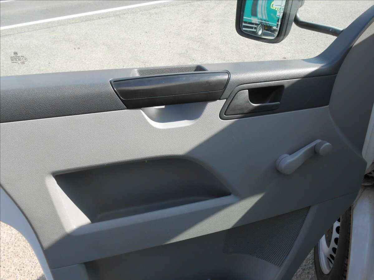 Volkswagen Transporter Kombi 2,0 l 75 kw