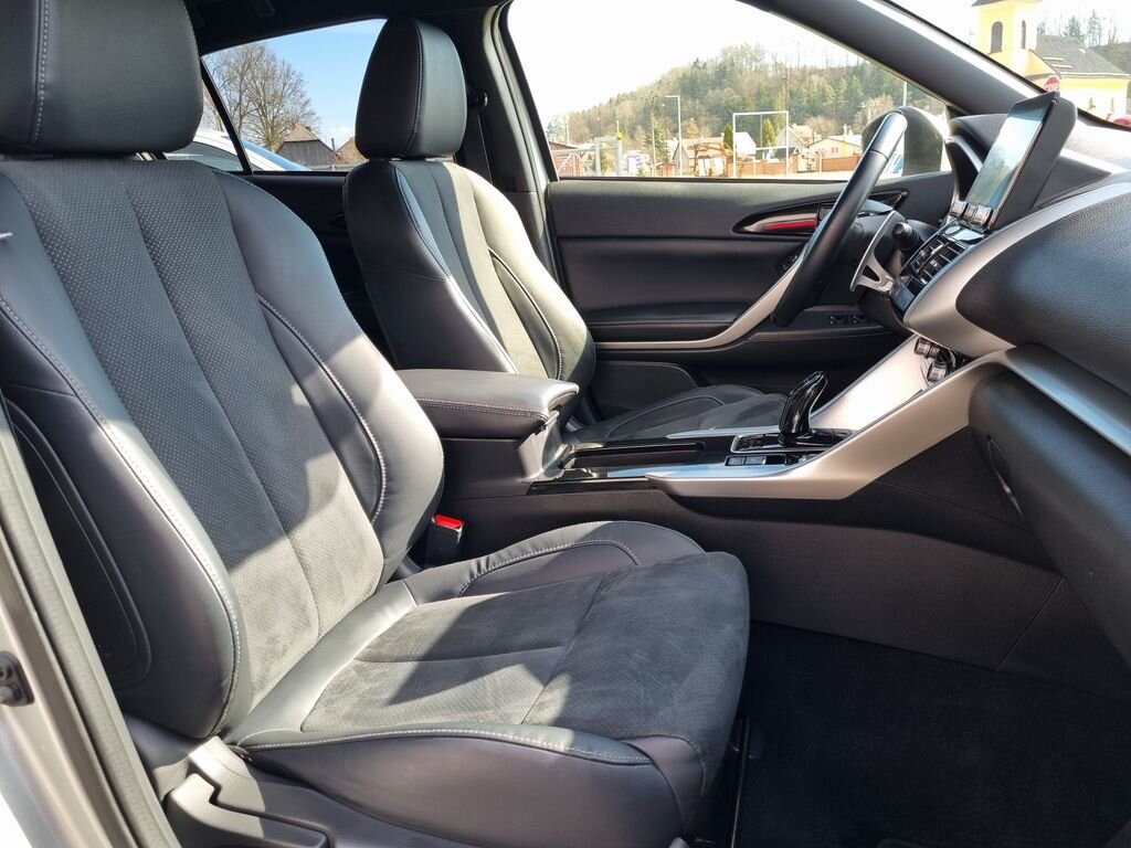 Mitsubishi Ostatní SUV / Terénní 2,4 l 138 kw