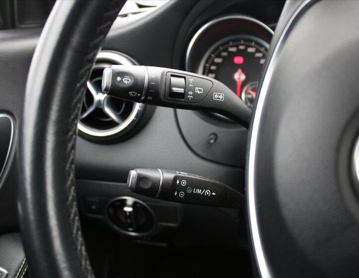 Mercedes-Benz CLA Kombi 2,1 l 100 kw