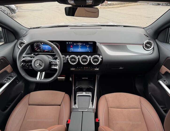 Mercedes-Benz GLA SUV / Terénní 2,0 l 110 kw