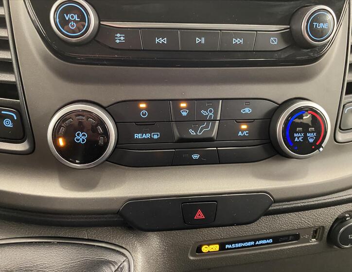 Ford Transit Custom 18