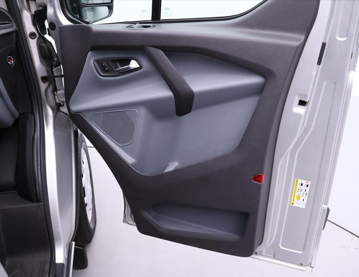 Ford Transit Custom 12