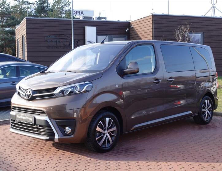 Toyota ProAce Verso 1