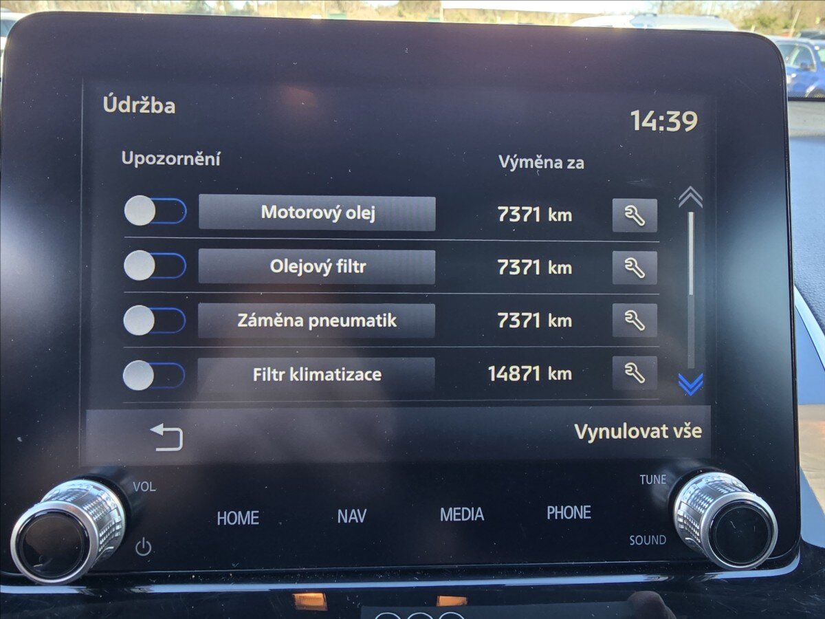 Mitsubishi Eclipse Cross CUV / Crossover 2,4 l 72 kw