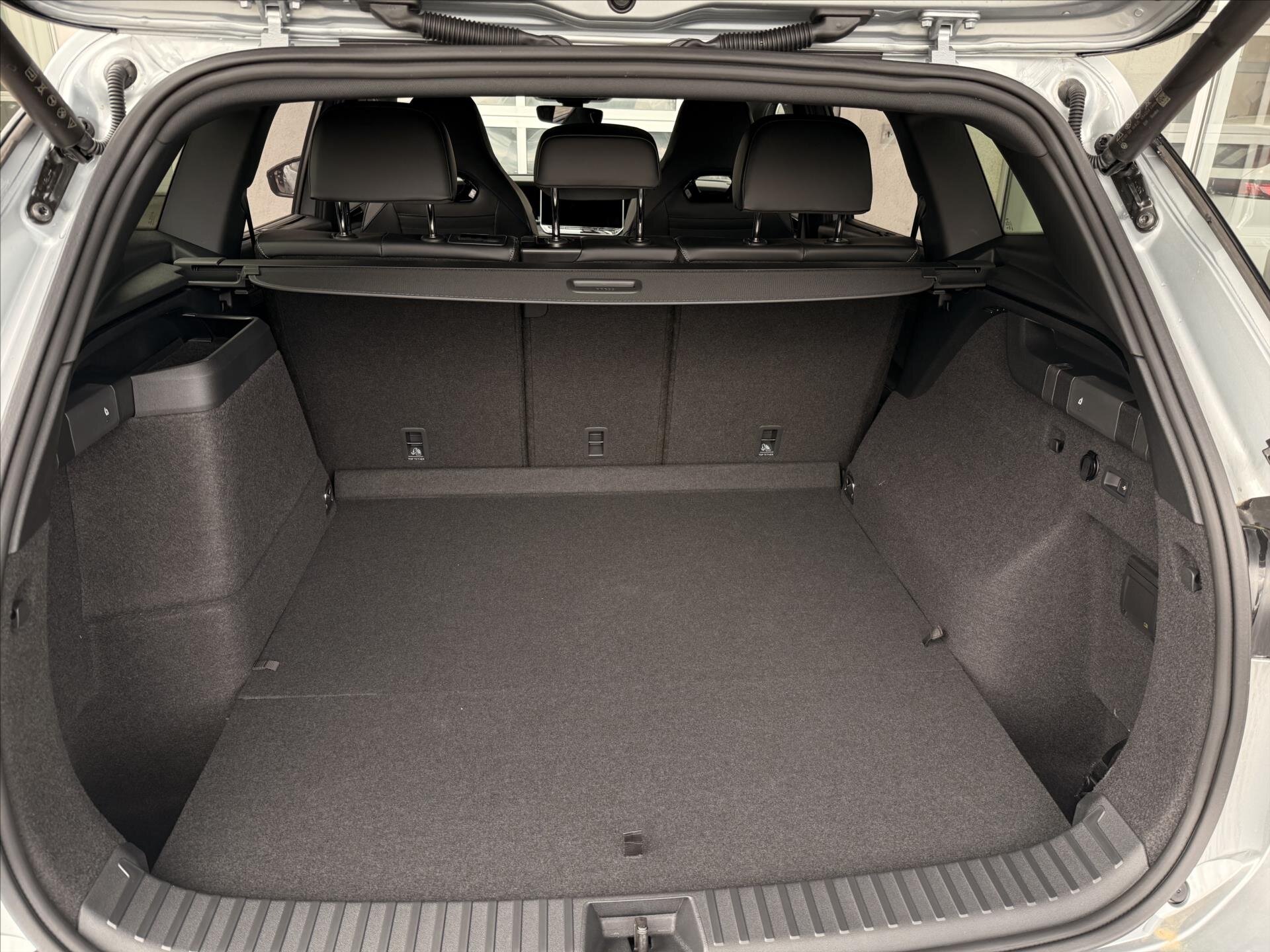 Volkswagen Tayron SUV / Terénní 1,5 l 150 kw