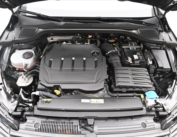 Volkswagen Golf Kombi 2,0 l 110 kw