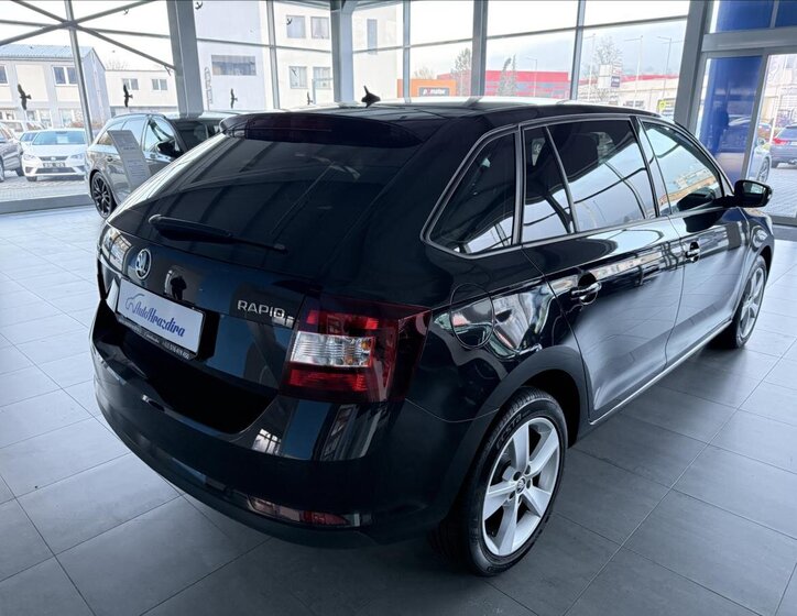 Škoda Rapid Hatchback 999,0 70 kw