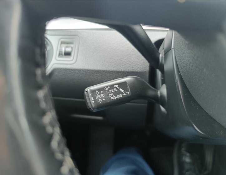 Volkswagen Passat CC Sedan / Limuzína 2,0 l 103 kw