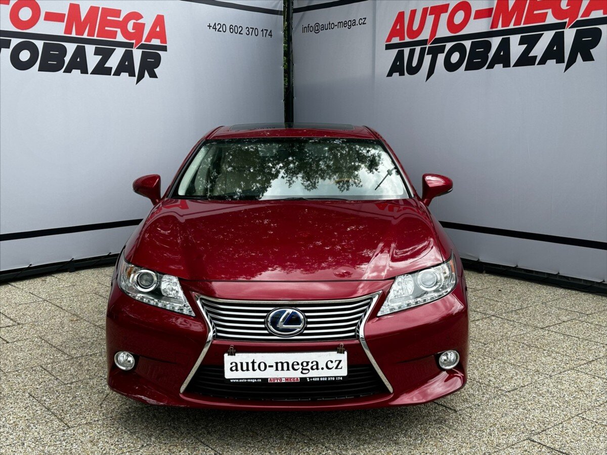 Lexus ES 300h Sedan / Limuzína 3,0 l 116 kw