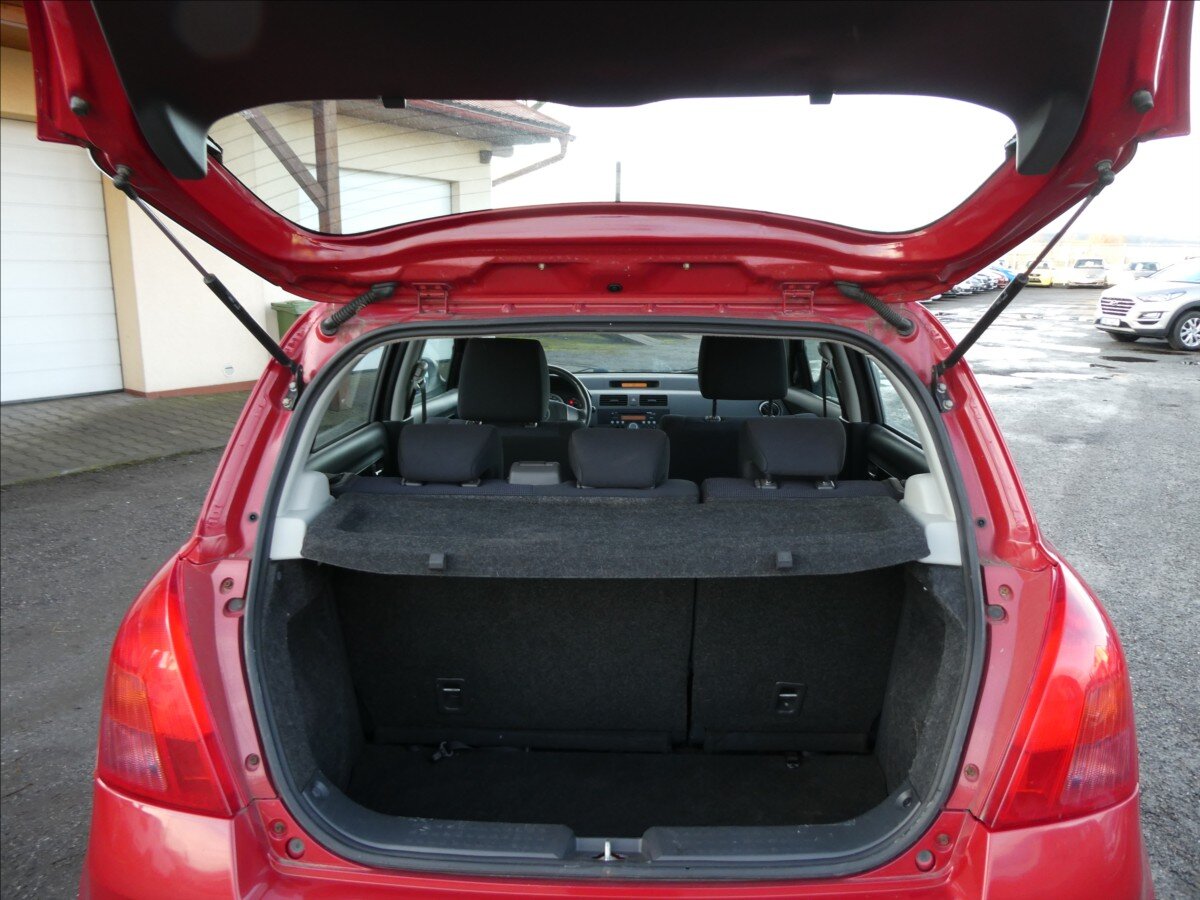 Suzuki Swift Hatchback 1,3 l 68 kw