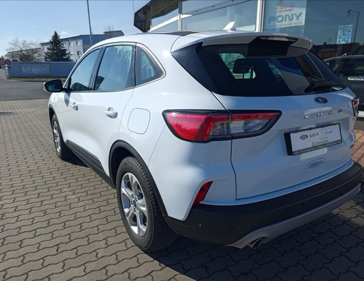Ford Kuga SUV / Terénní 2,5 l 165 kw