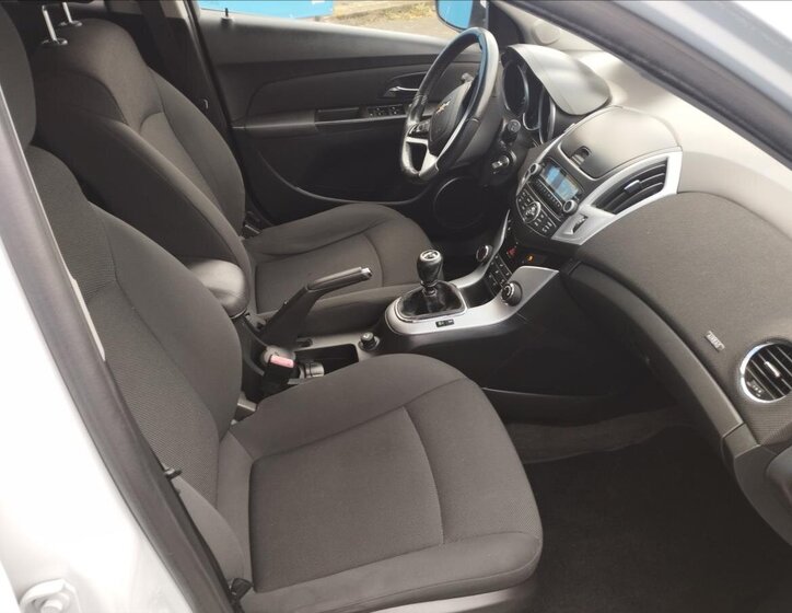 Chevrolet Cruze Kombi 1,7 l 96 kw