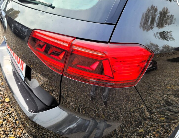 Volkswagen Passat Kombi 1,4 l 160 kw