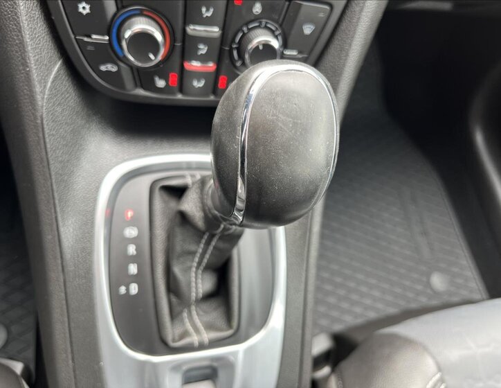 Opel Meriva MPV 1,4 l 88 kw