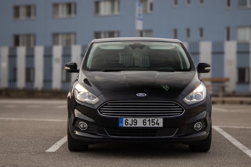 Ford S-MAX MPV 2,0 l 110 kw