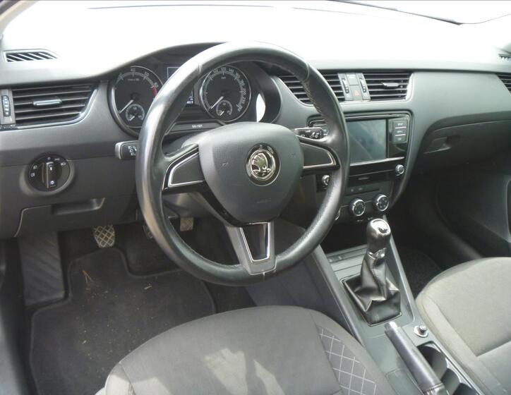Škoda Octavia 10