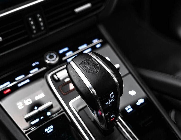 Porsche Cayenne SUV 4,0 l 338 kw