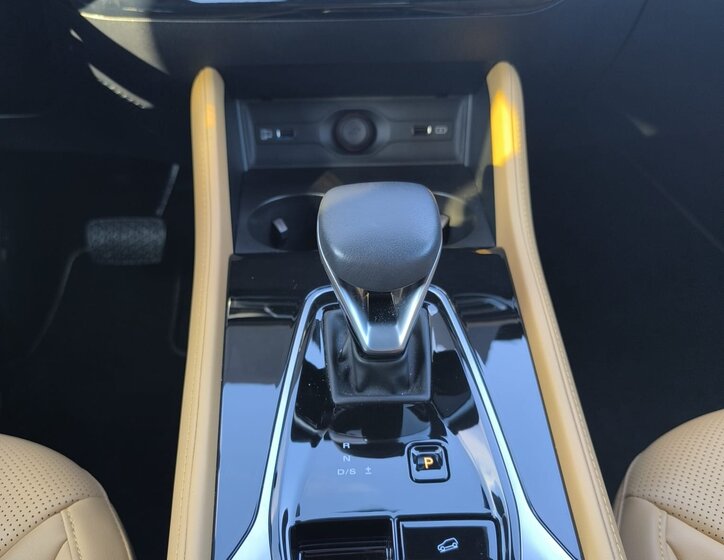 MG HS SUV 1,5 l 125 kw