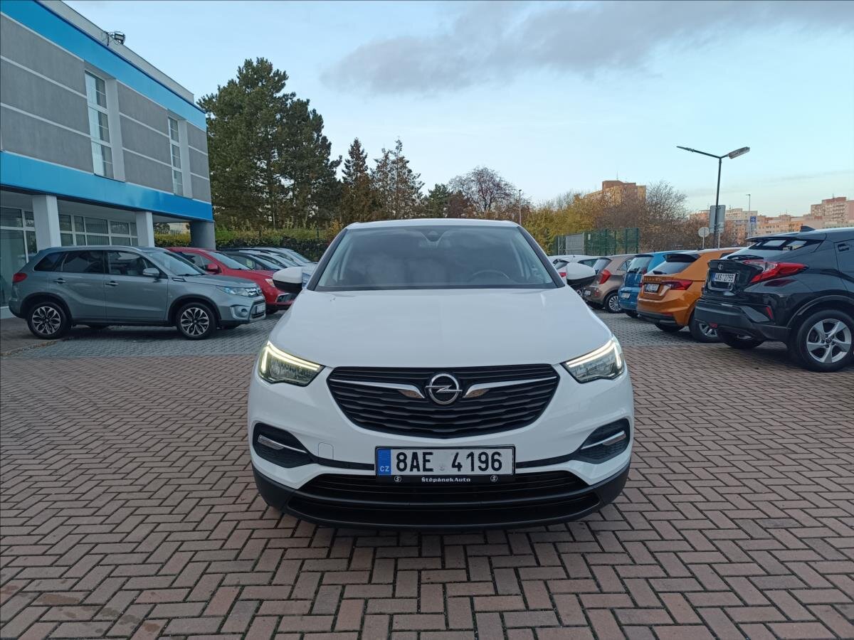 Opel Grandland X SUV / Terénní 1,2 l 96 kw