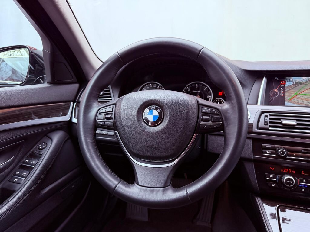 BMW Řada 5 Kombi 3,0 l 190 kw