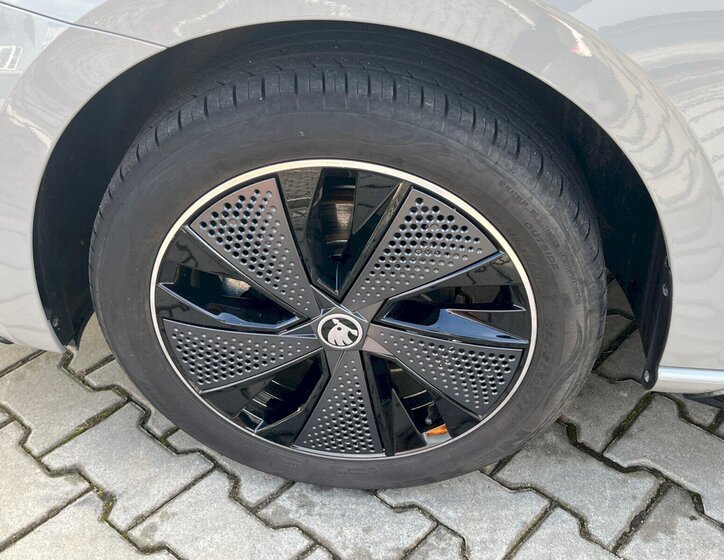 Škoda Scala Hatchback 1,0 l 85 kw