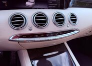 Mercedes-Benz Třídy S Kupé 4,0 l 450 kw