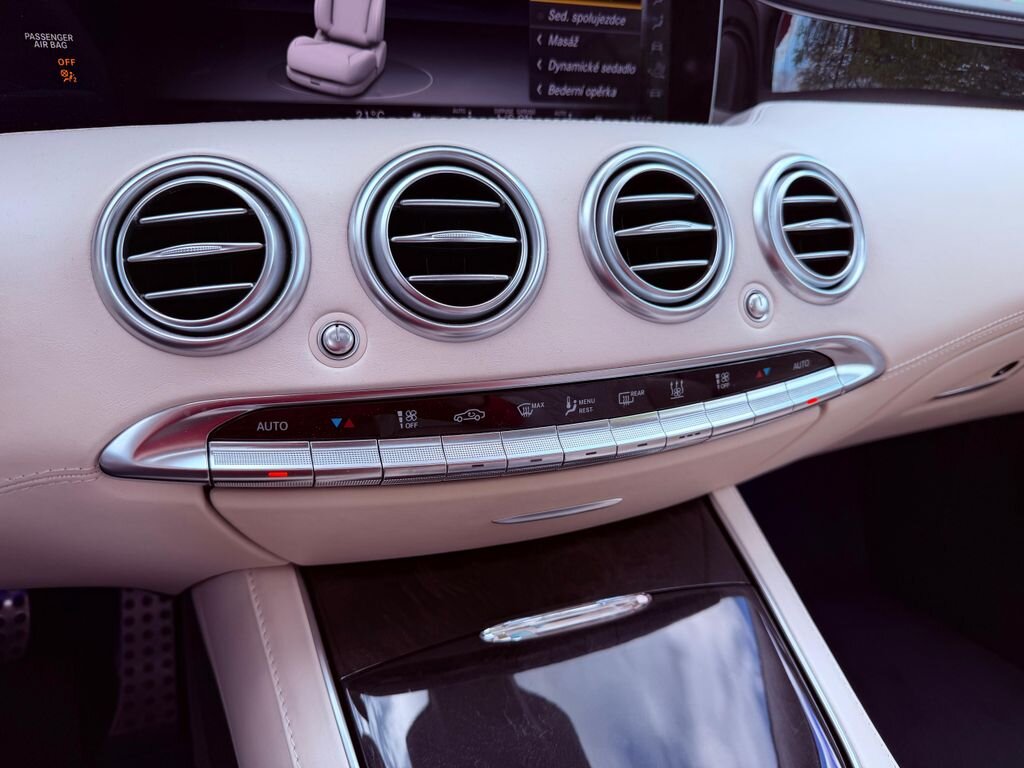 Mercedes-Benz Třídy S Kupé 4,0 l 450 kw