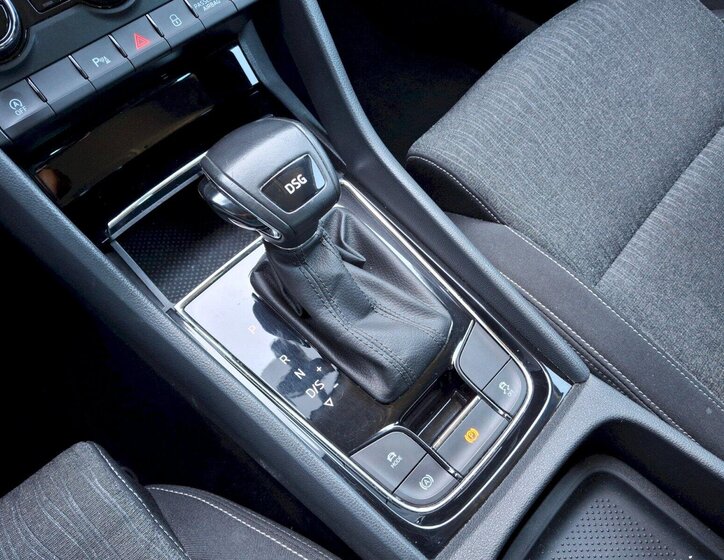 Škoda Karoq SUV / Terénní 1,5 l 110 kw