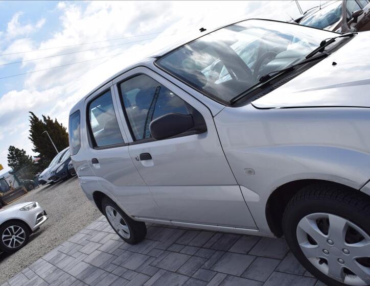 Subaru Justy 8