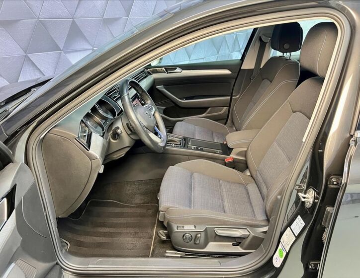 Volkswagen Passat 11