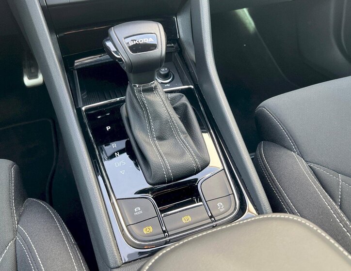 Škoda Karoq SUV 1,5 l 110 kw