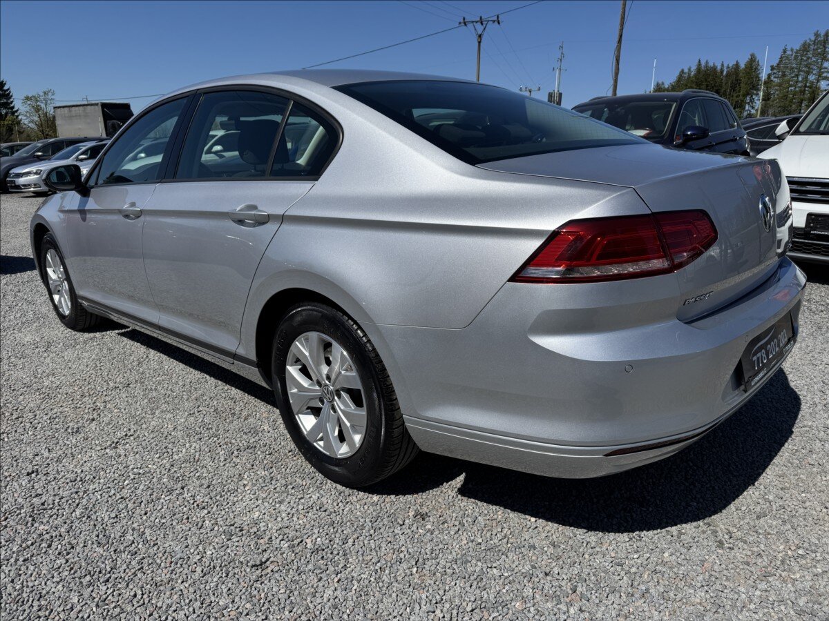 Volkswagen Passat Ostatní 1,6 l 88 kw