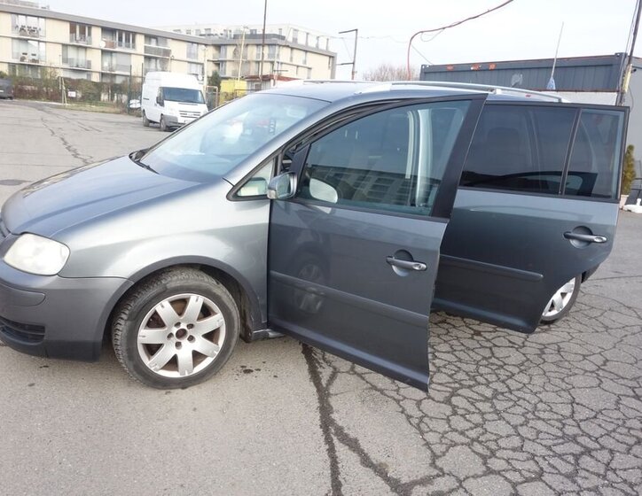 Volkswagen Touran 13