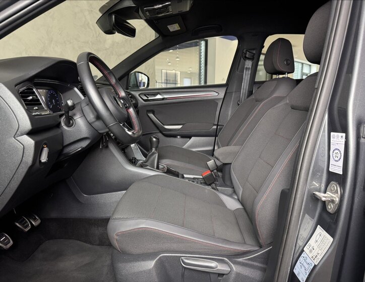 Volkswagen T-Roc SUV / Terénní 1,5 l 110 kw