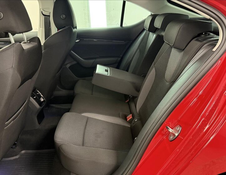 Škoda Octavia Sedan / Limuzína 1,5 l 110 kw