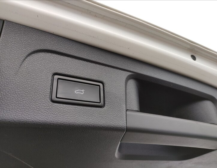 Volkswagen Touran MPV 1,8 l 132 kw