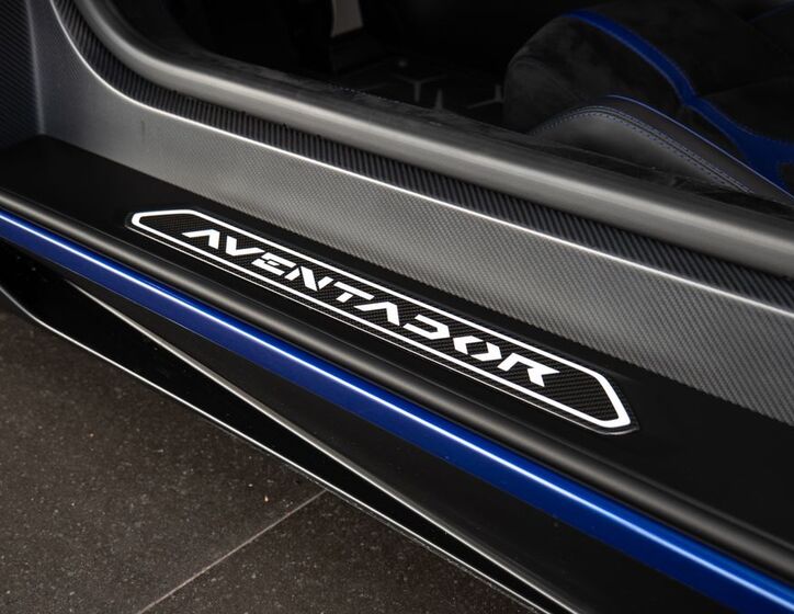 Lamborghini Aventador 27