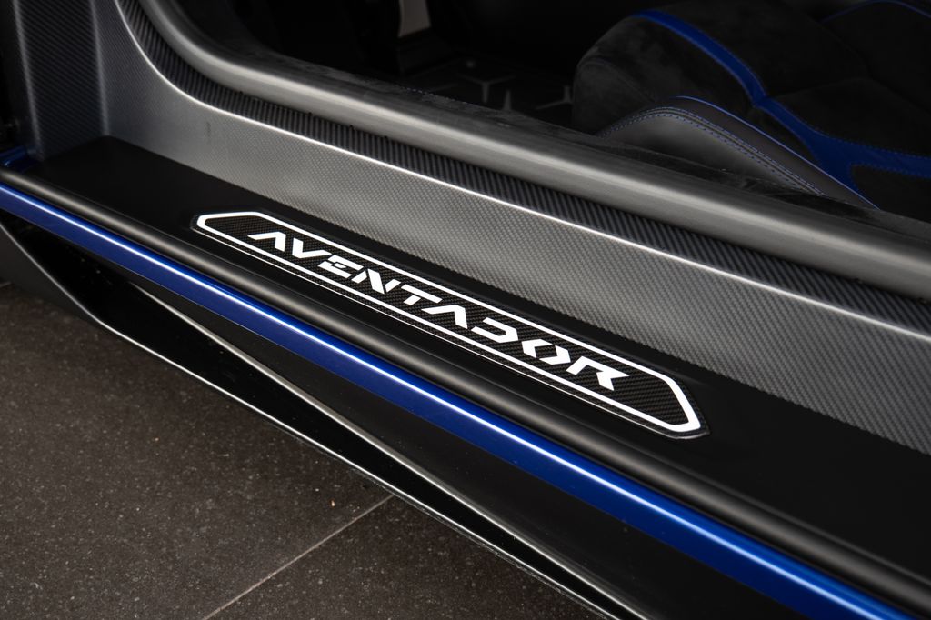 Lamborghini Aventador